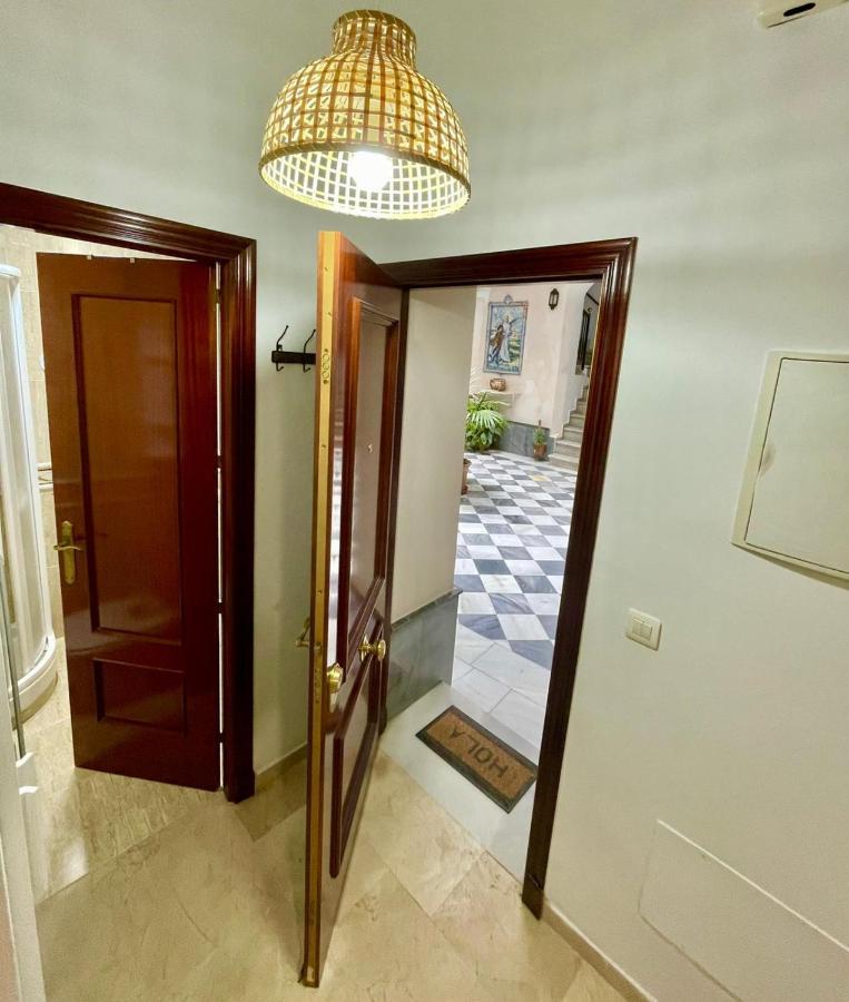 Gatu Villa Gadir, Preferente Mayores De 25 Anos Y Familias Cádiz Exterior photo
