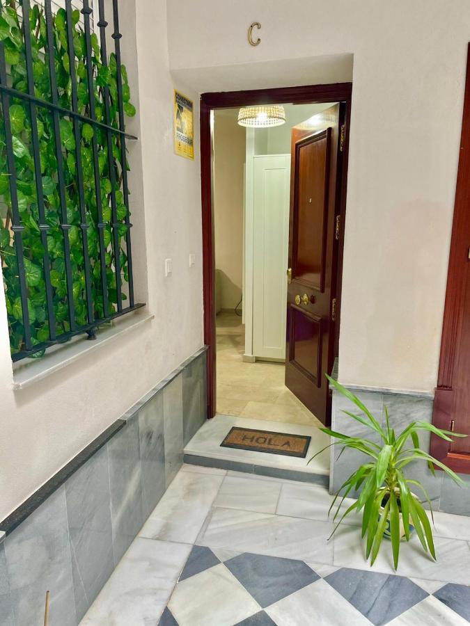 Gatu Villa Gadir, Preferente Mayores De 25 Anos Y Familias Cádiz Exterior photo